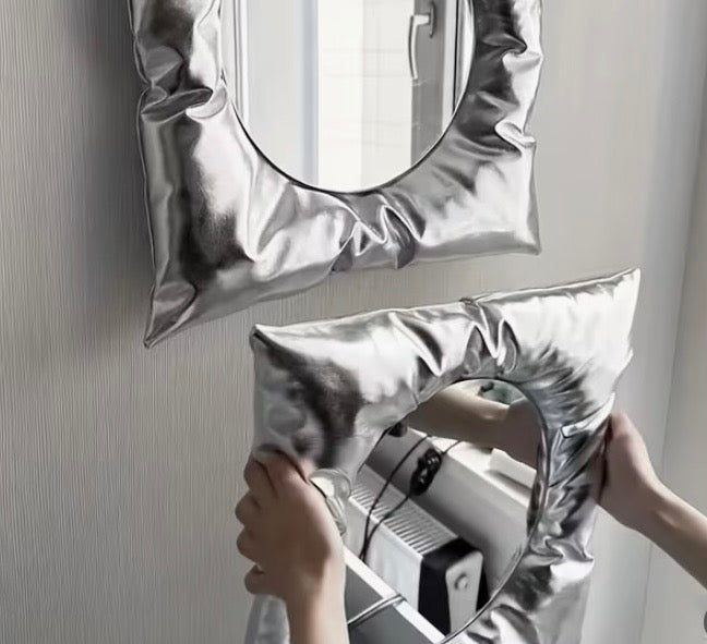 Hanging a PillowMirrorr