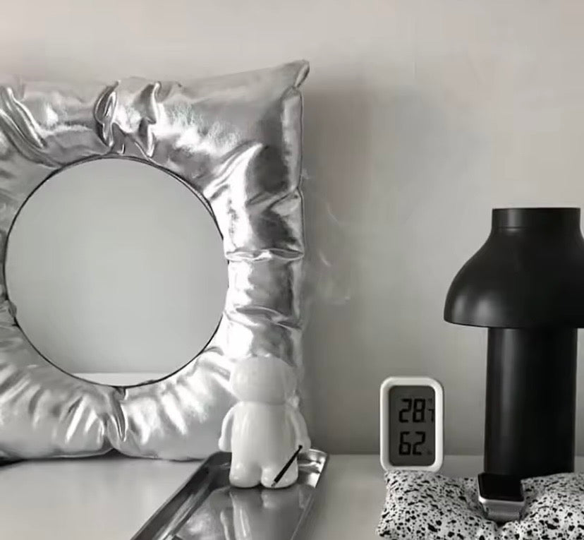 PillowMirrorr on a desk