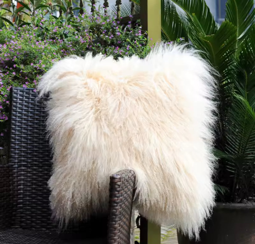 Real Mongolian Lamb Fur Luxury Livingroom decor In White