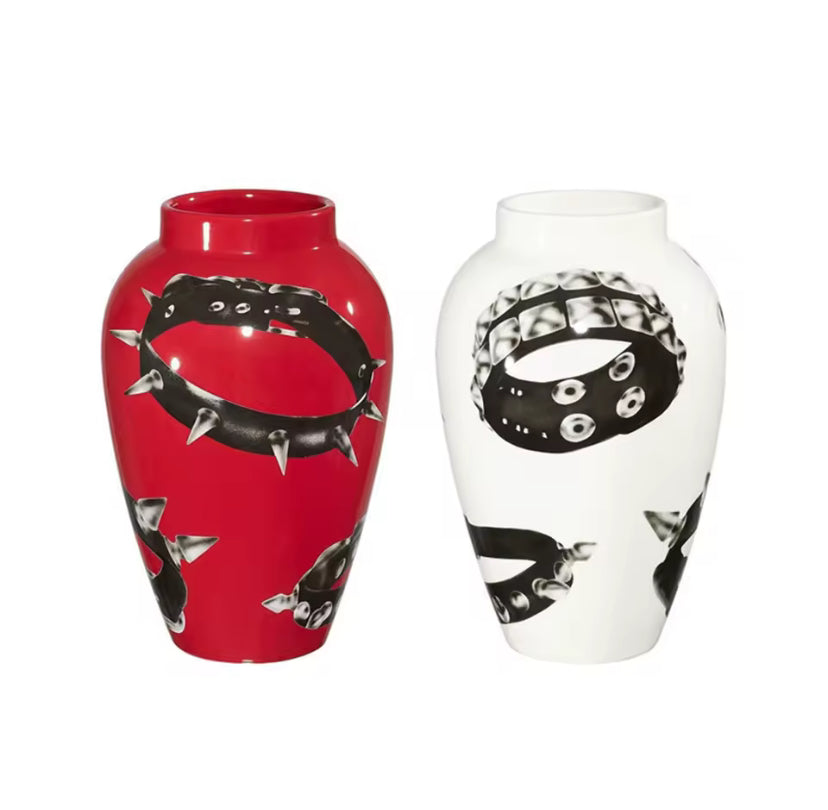 Supreme luxury brand vase home decor in red and white options